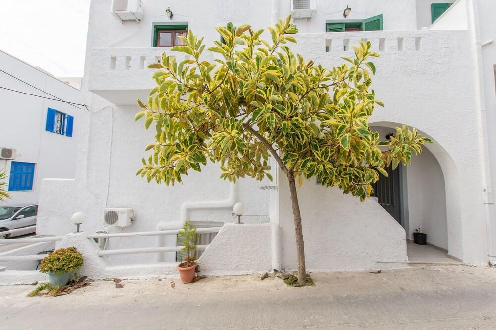 Aparthotel Naxos Enjoy 3*