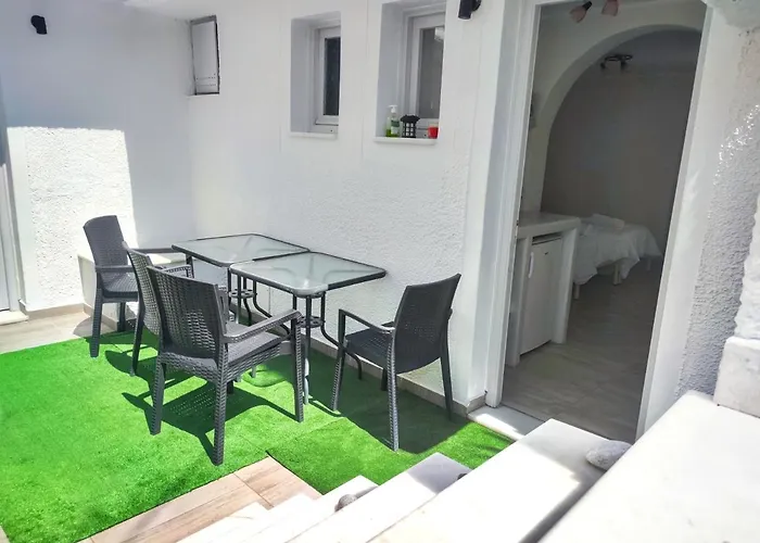 Naxos Enjoy Apartments